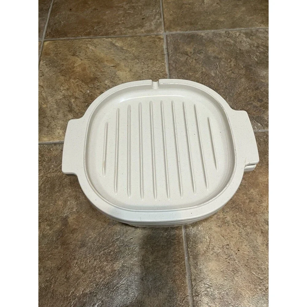 4 Piece Set Rubbermaid Microwave Cookware 3 Qt, 1 QT Bowls, Steamer, Bacon Rack